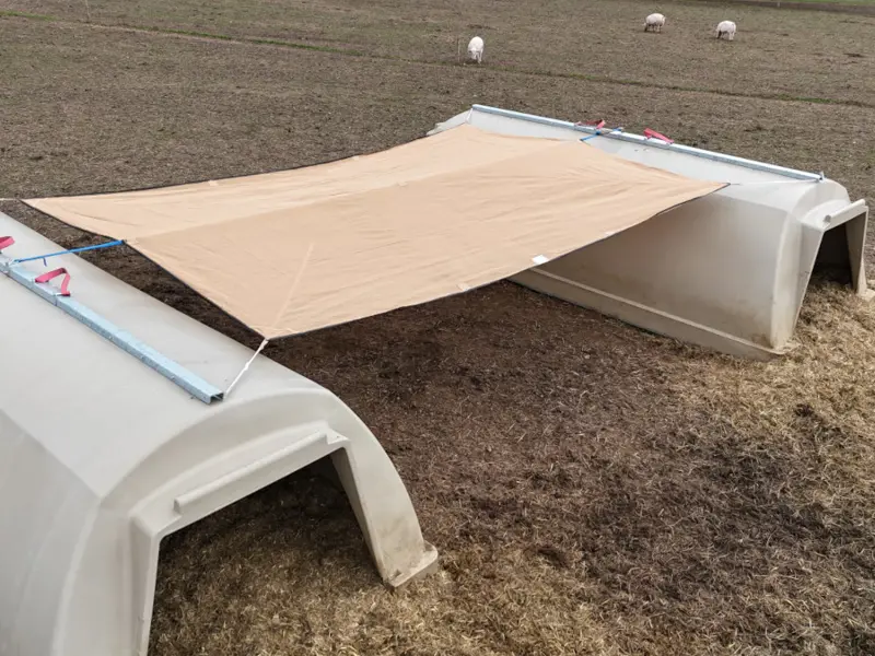 Sun shade between 2 huts