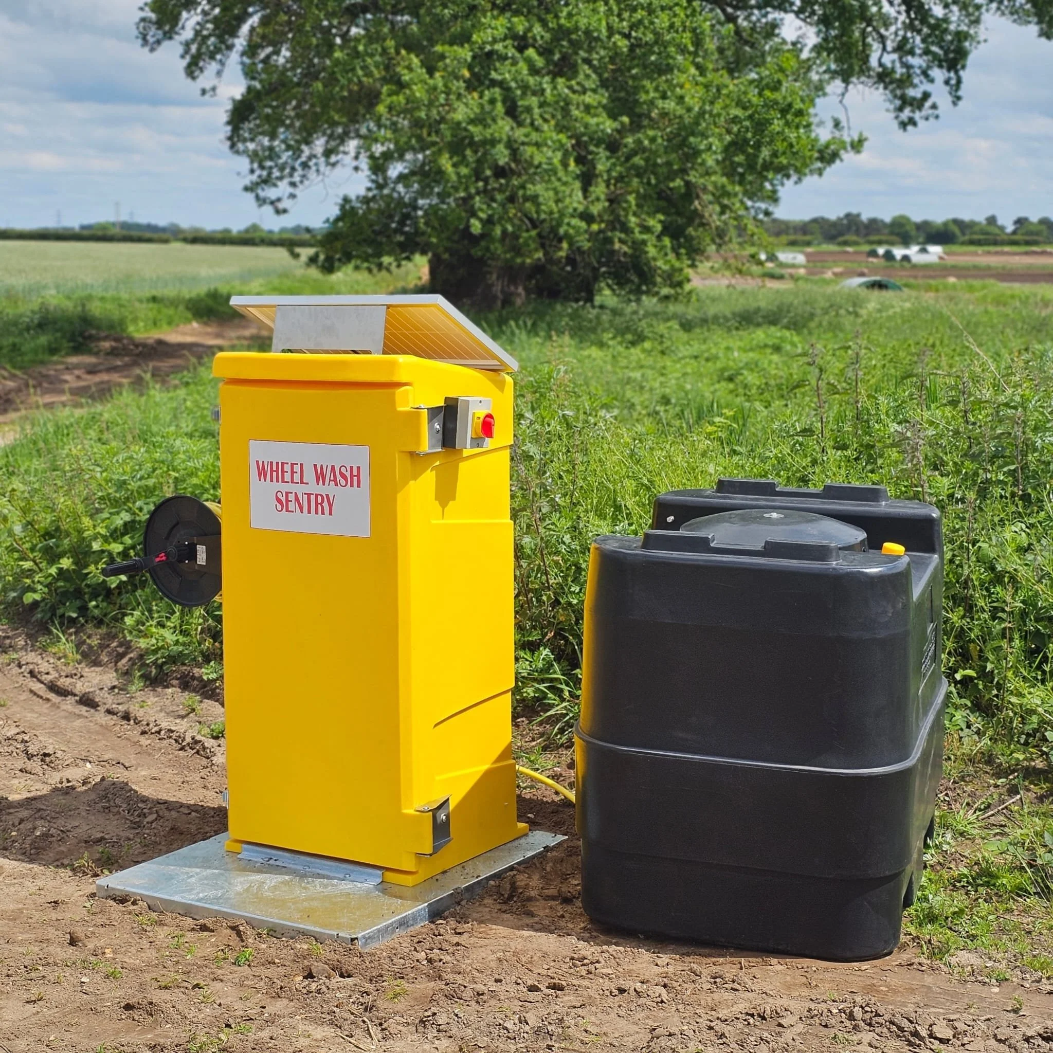 Wheel wash sentry by the side of a track